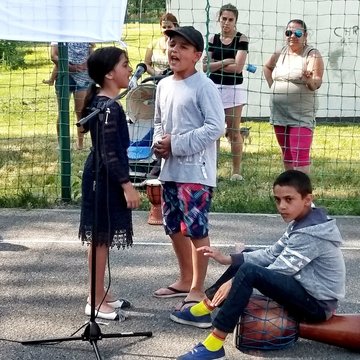 Zazpívat jednu romskou a jednu českou písničku – to byl úkol pro soutěžící Openair DOREMI 