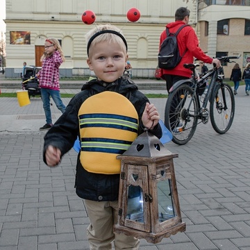 Těšíme se na originální kostýmy a lampičky broučků a berušek 