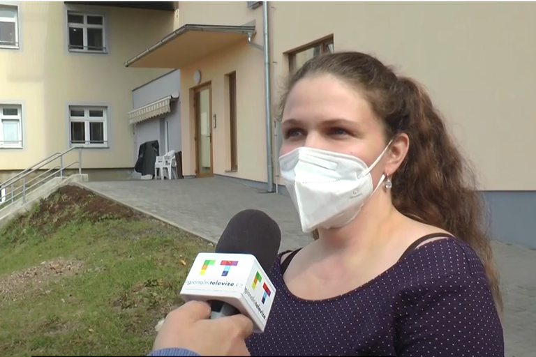 Vsetínští prvňáčci čtou seniorům