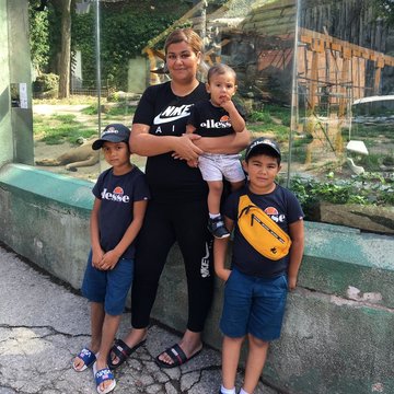 Do ZOO Ostrava jsme nakonec museli jet dvakrát, protože si tento výlet nechtělo nechat ujít celkem deset klientských rodin s dětmi.