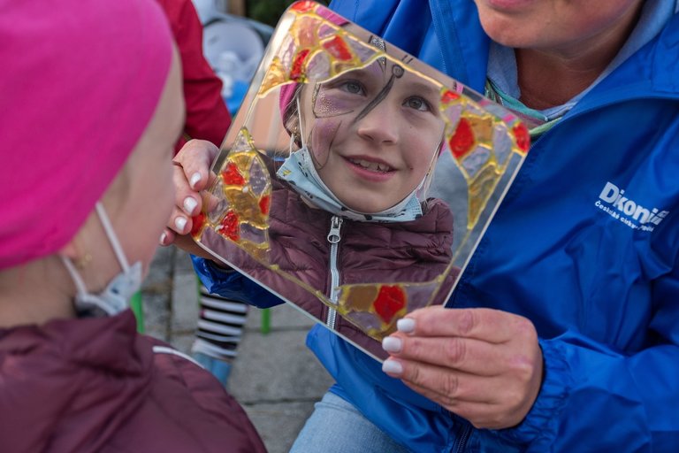 Broučci a berušky rozsvítili Vsetín svými světýlky