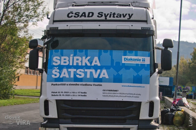 Do Sbírky šatstva lidé darovali 15 tun oblečení