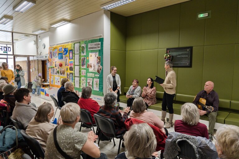 Vernisáž výstavy Společnost přátelská všem generacím
