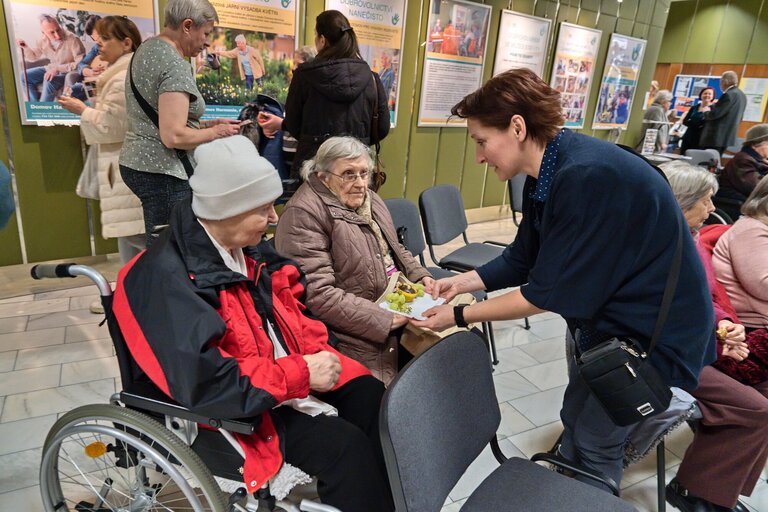 Vernisáž výstavy Společnost přátelská všem generacím