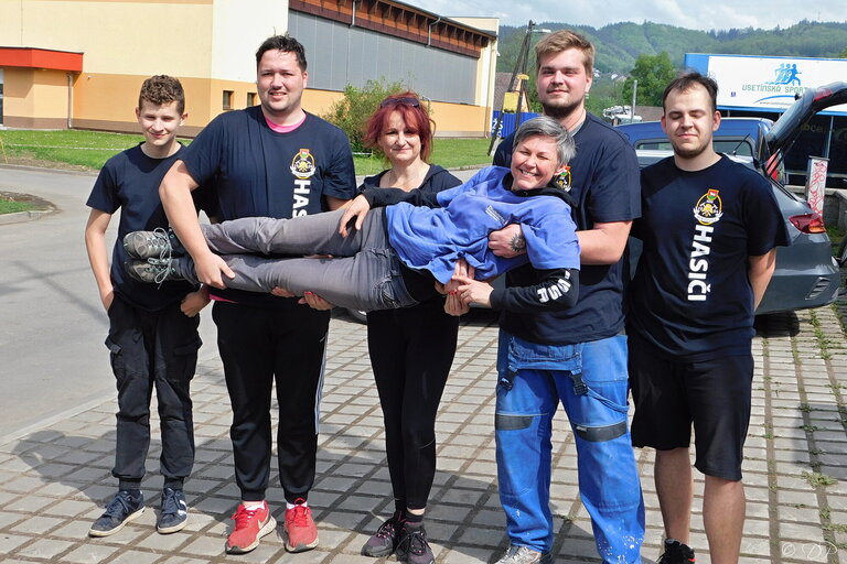 Květnová Sbírka šatstva